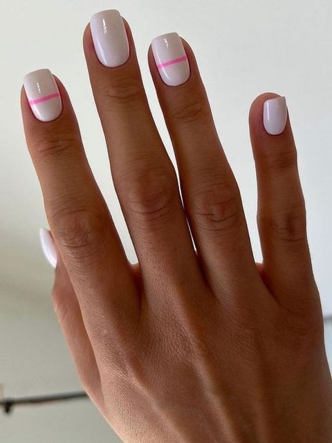color striped manicure