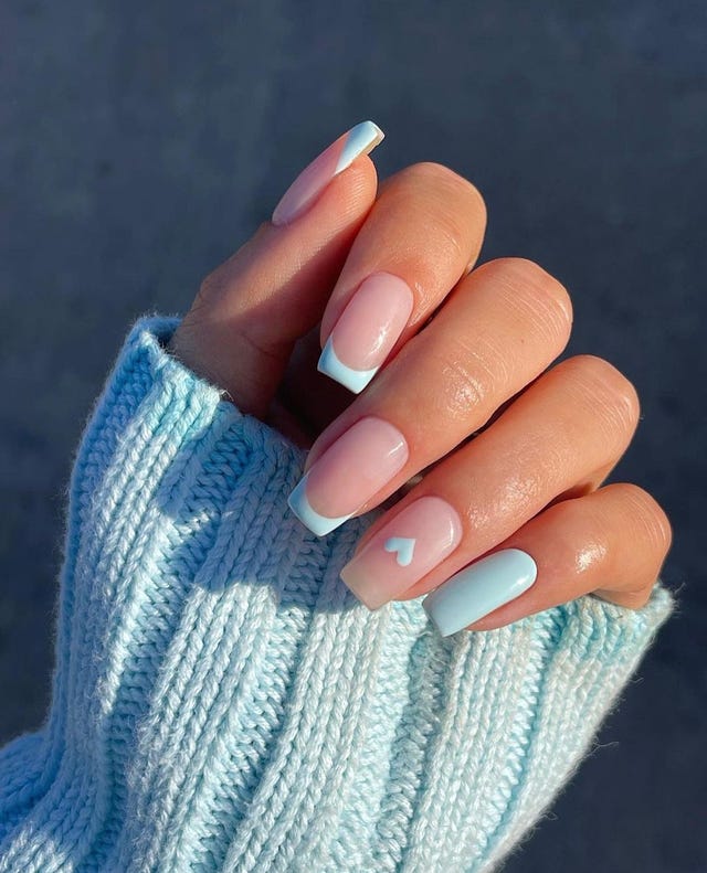 5 ideas de manicuras francesas azul pastel para primavera