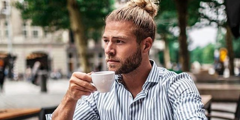 instagram-hit-hete-mannen-met-koffie instagram-hit-hete-mannen-met-koffie
