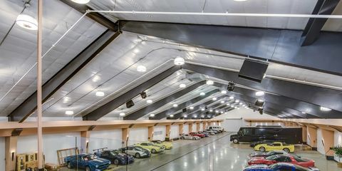 mansión de colorado a la venta con garaje para 100 coches