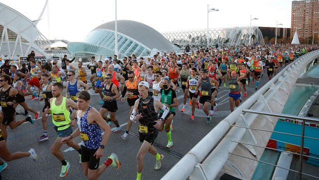 salida del maratón de valencia 2021 en que se batieron 7 plusmarcas nacionales