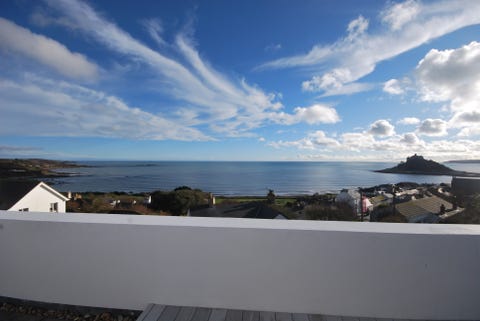 Art Deco Style Coastal Property For Sale In Marazion Cornwall Art Deco Style Coastal Property For Sale In Marazion Cornwall