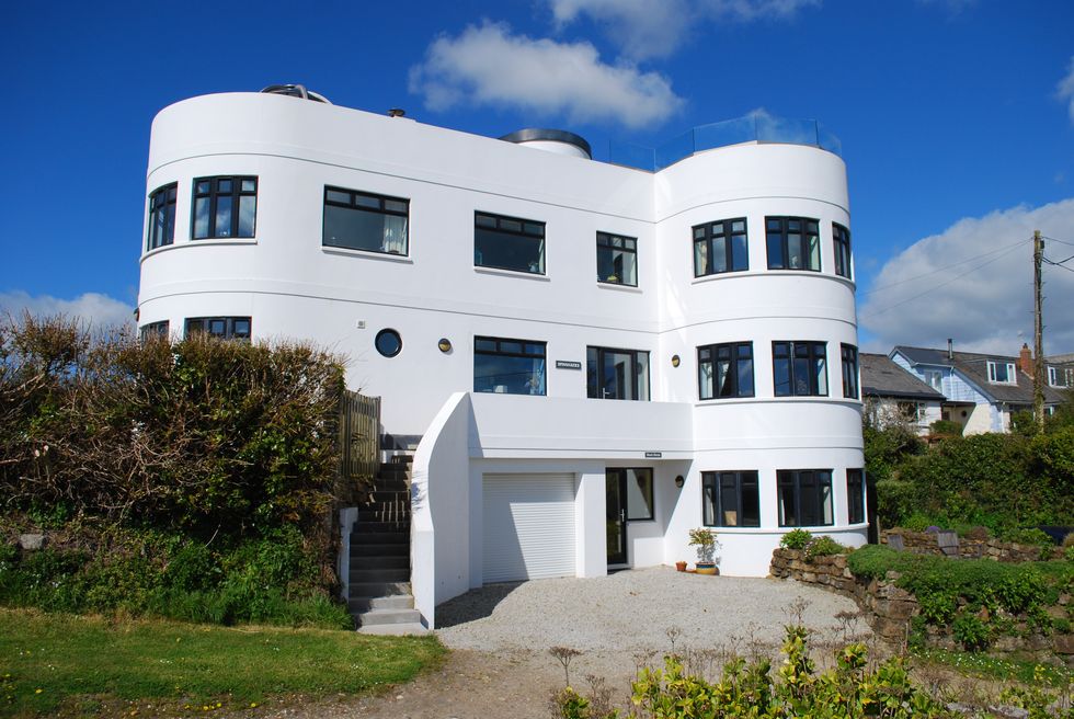 Art Deco Style Coastal Property For Sale In Marazion, Cornwall