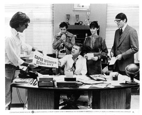 margot kidder and christopher reeve on the set of superman at the newsroom of the new york daily news