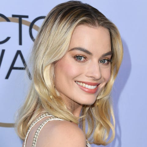 25th Annual Screen Actors Guild Awards - Arrivals 25th Annual Screen Actors Guild Awards - Arrivals