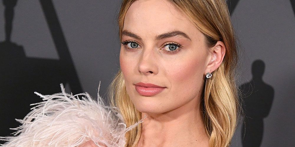 This Is Why Margot Robbie Only Wears Her Wedding Ring Two Days A Week