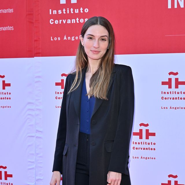 María Valverde, la más elegante con traje clásico