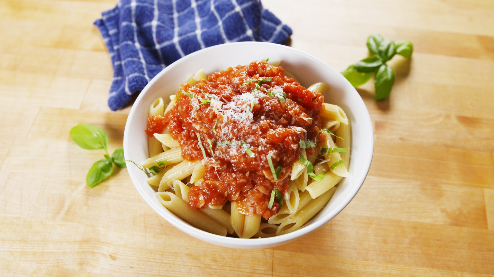 Homemade Marinara Is SO Much Better Than The Jarred Stuff