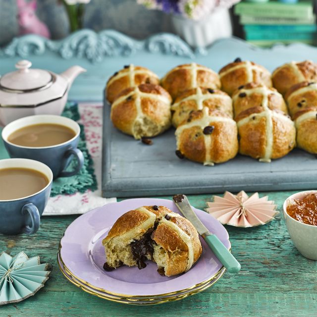 marmalade and chocolate hot cross buns recipe