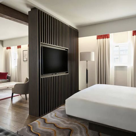 Inside Manchester Marriott Victoria & Albert Hotel’s New Manchester-United-Themed Suites