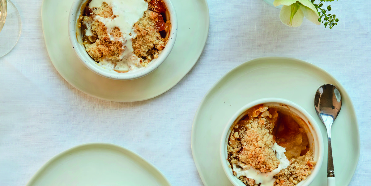 Mary Berry's apple crumble recipe with apricot and hazelnuts
