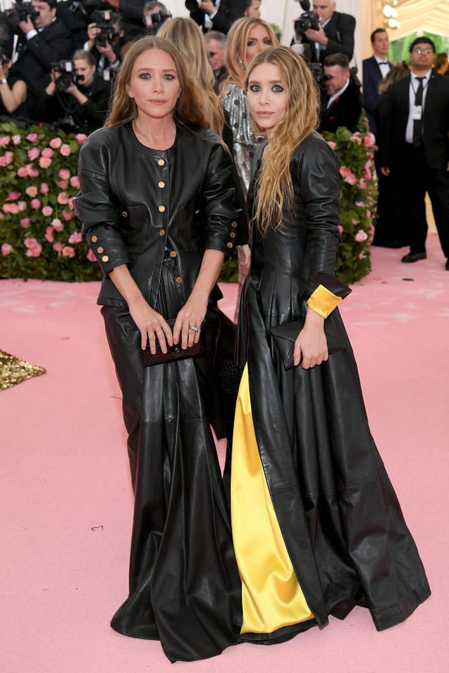 Mary Kate and Ashley Olsen Wore Black Dresses to Met Gala 2019 Red Carpet