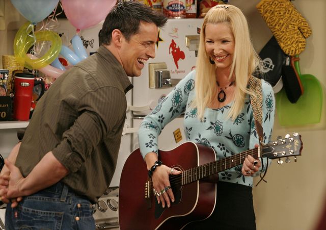 this is lisa kudrow's condition for a friends reboot
