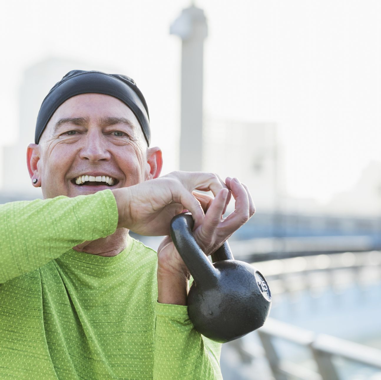 Men Over 40 Can Build Healthy Shoulders and Strong Abs With 1 Move