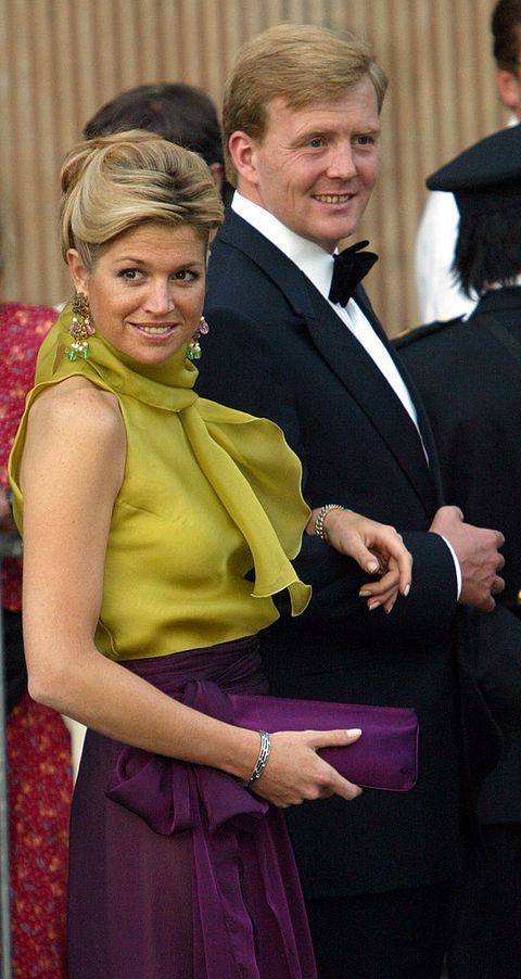 405744 41 dutch crown prince willem alexander and princess maxima leave a reception hosted by the government may 23, 2002 in trondheim, norway the couple are attending the wedding of norwegian princess martha louise and ari behn on may 24, 2002 photo by michel porrogetty images
