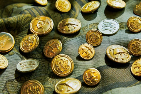 1カ月毎日連載 江口洋品店 江口時計店の江口大介さんの偏愛自慢 ブレザーの金ボタン 1カ月毎日連載 江口洋品店 江口時計店の江口大介さんの偏愛自慢 ブレザーの金ボタン