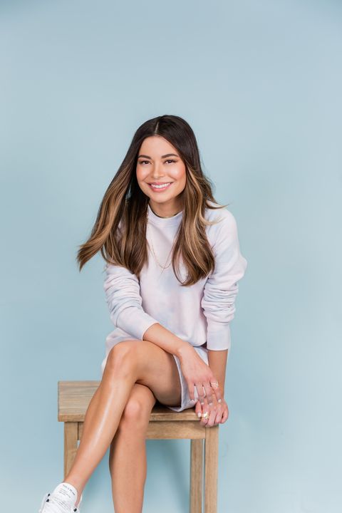 Mission Unstoppables Miranda Cosgrove On What National Stem Day Means To Her 