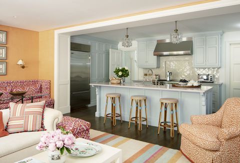 38 Best Kitchen Paint Colors 2022 Ideas For - Should I Paint Kitchen Same Color As Living Room