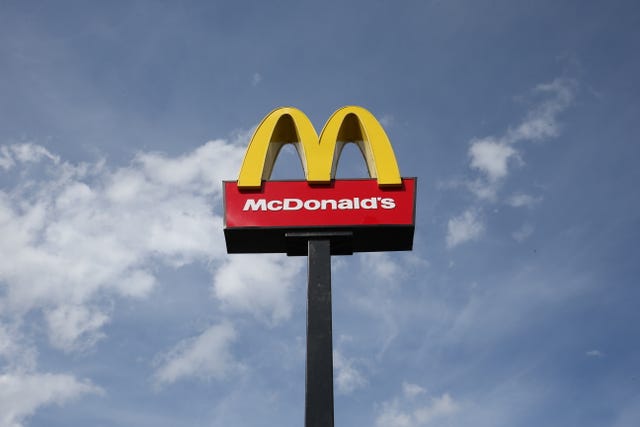 Is Mcdonalds Open On Christmas Day 2022 Mcdonald's New Year's Eve And Day 2022 Hours - Is Mcdonald's Open On New  Year's?