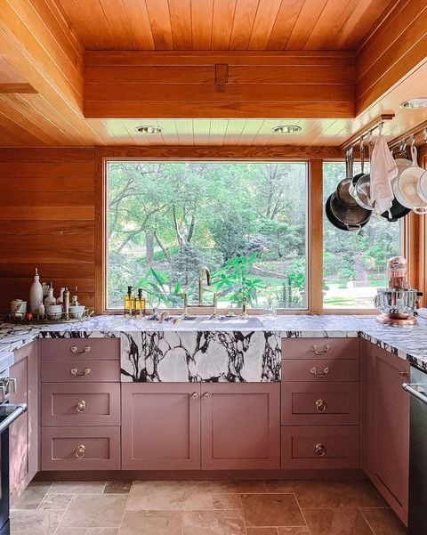 pink midcentury modern kitchen inspiration