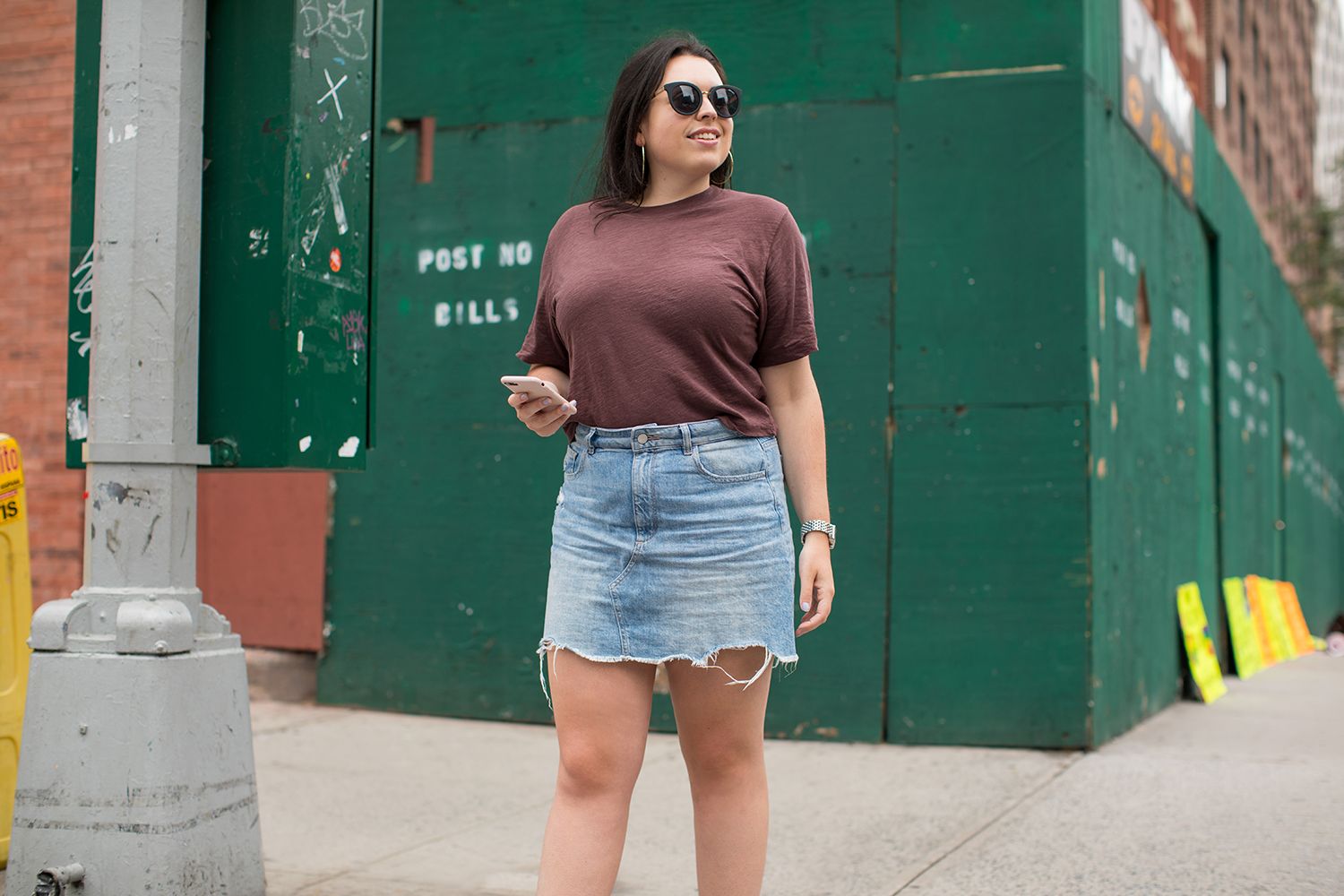 How To Style High Waisted Denim Skirt | rededuct.com