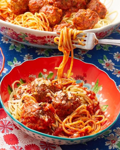 spaghetti meatballs with fork