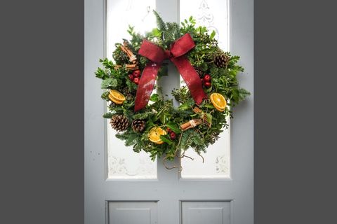 Abel & Cole's Sold Out Organic Blooms Christmas Wreath Back In Stock