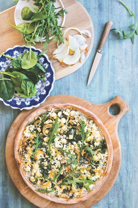 mediterranean green and white pizza