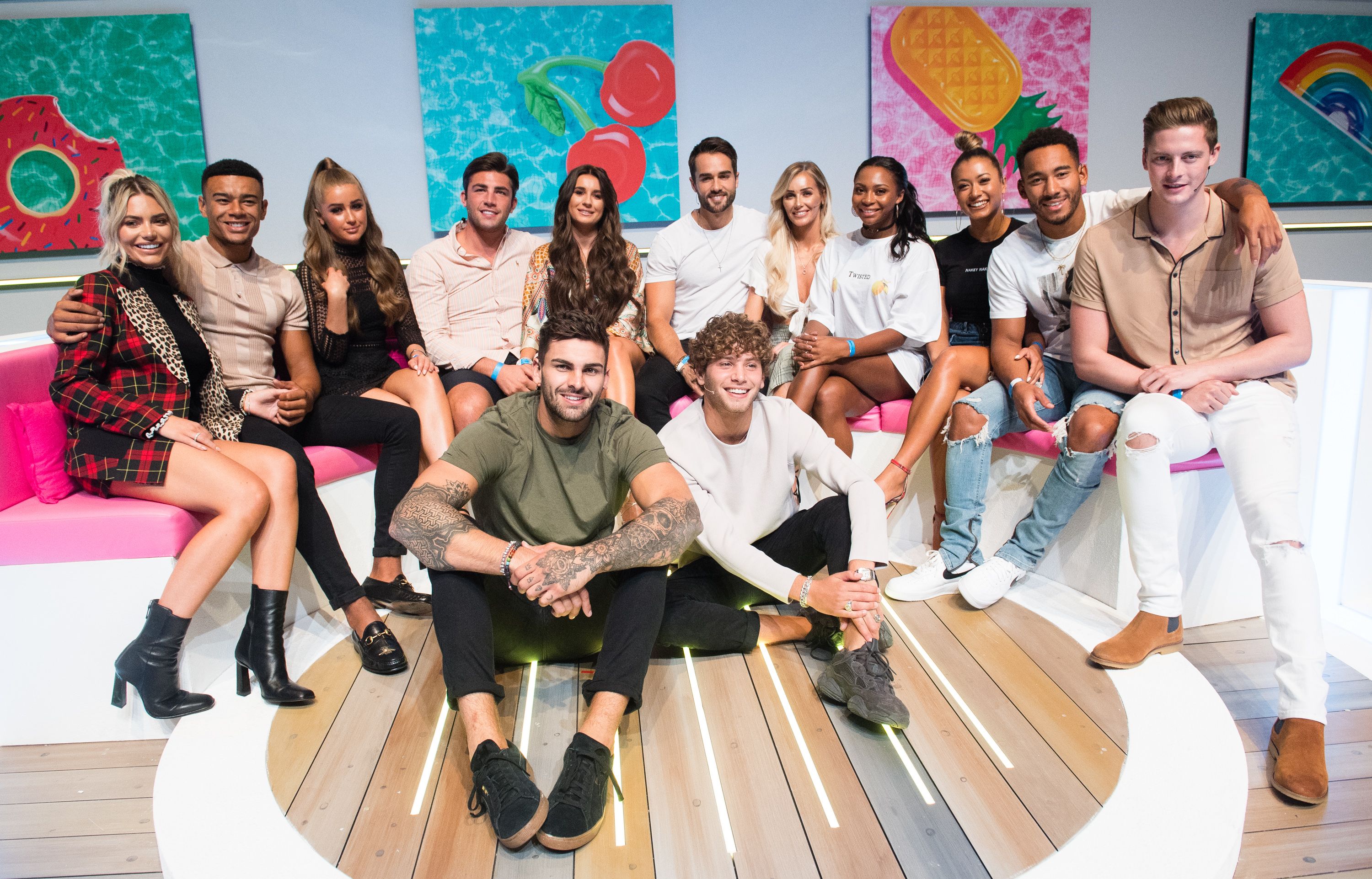 Where Can I Watch Love Island U K In The U S What To Know
