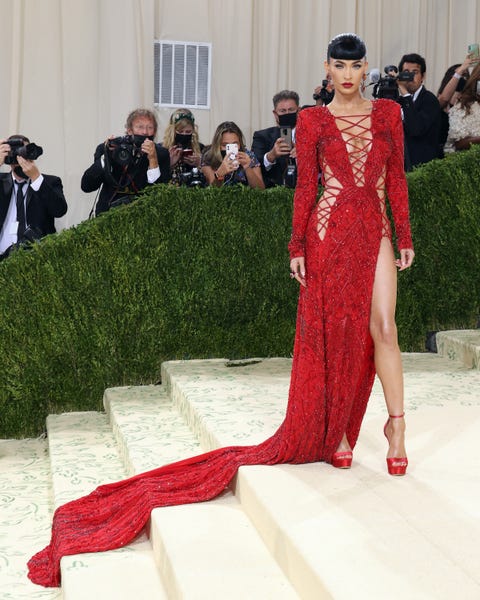 140 Best Met Gala Dresses Of All Time - Met Ball Best Dressed Celebrities