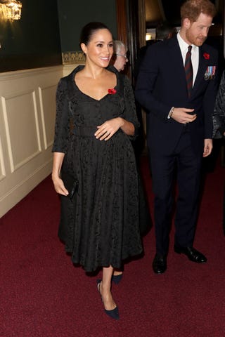 dronningen og medlemmer av kongefamilien delta på den årlige royal british legion festival of remembrance