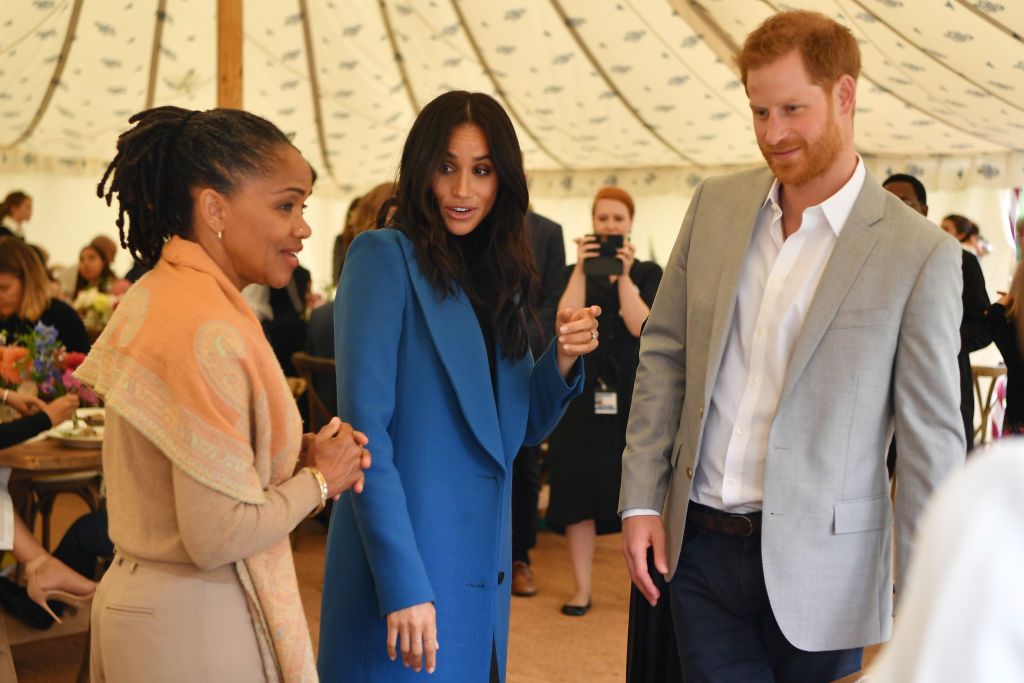 Meghan Markle S Mom Doria Ragland Is Living Full Time With Meghan And Harry In L A