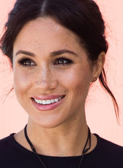 Primer Encuentro Internacional de Plurales - Página 10 Meghan-duchess-of-sussex-visits-te-papaiouru-marae-for-a-news-photo-1055584740-1560458044.jpg?crop=0.733xw:1.00xh;0