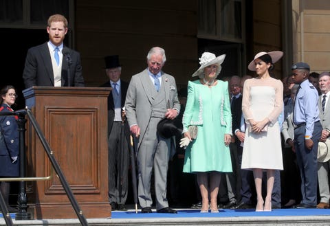How long were harry and meghan dating before they were engaged