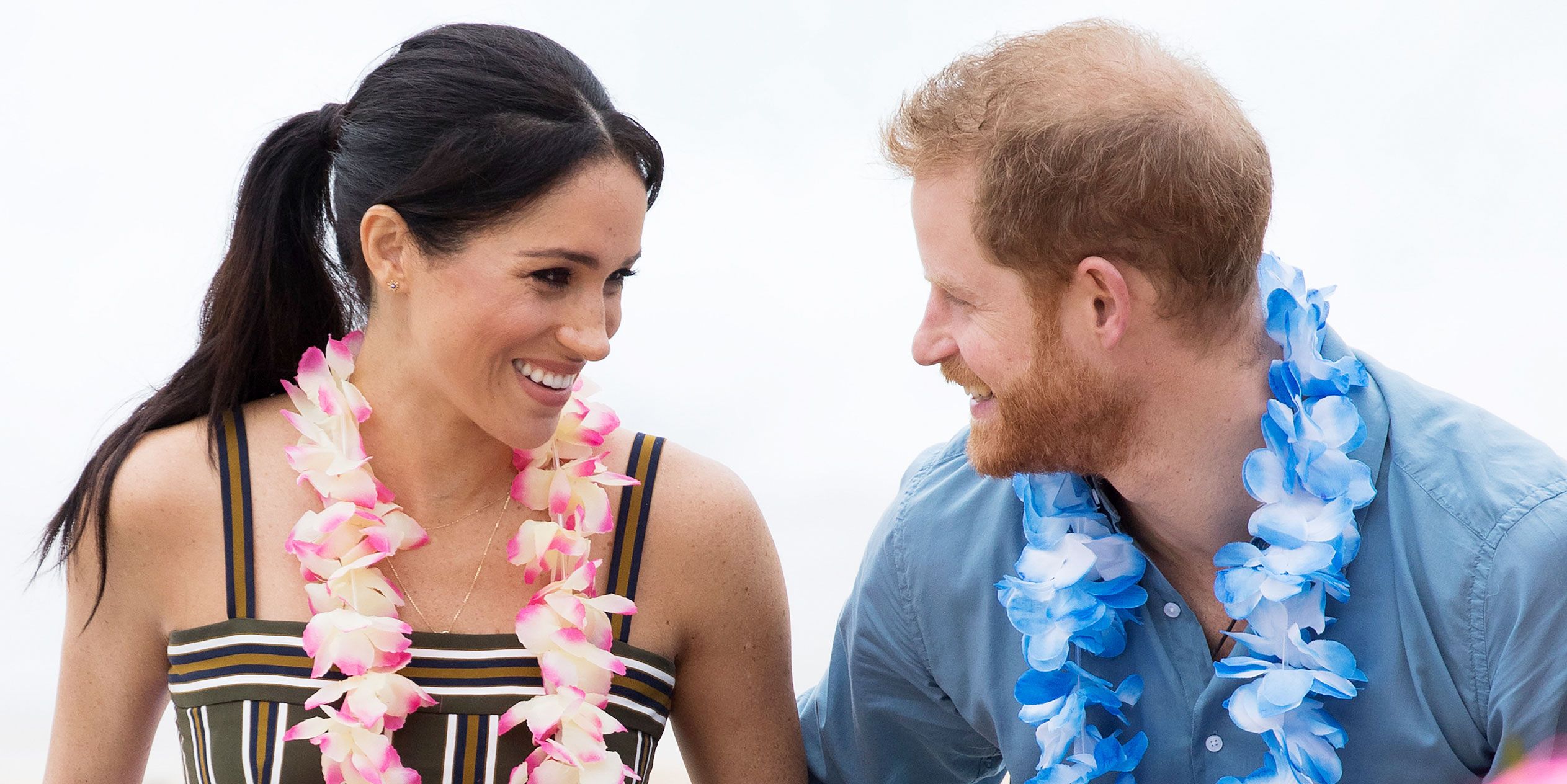 Prince Harry Touched Meghan Markles Upper Thigh in Public and IM SWEATING pics pictures Prince Harry Touched Meghan Markles Upper Thigh in Public and IM SWEATING