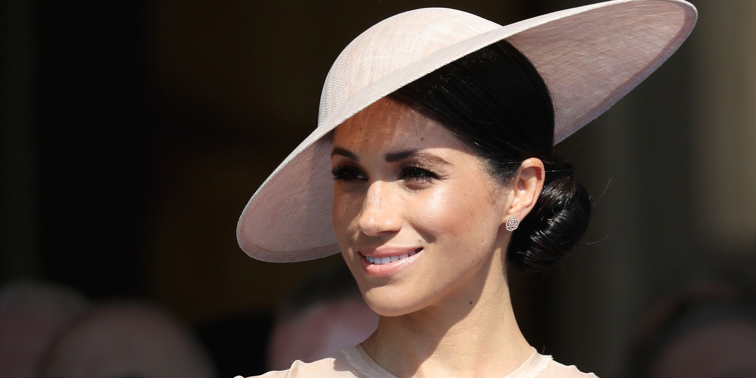 meghan markle pink outfit