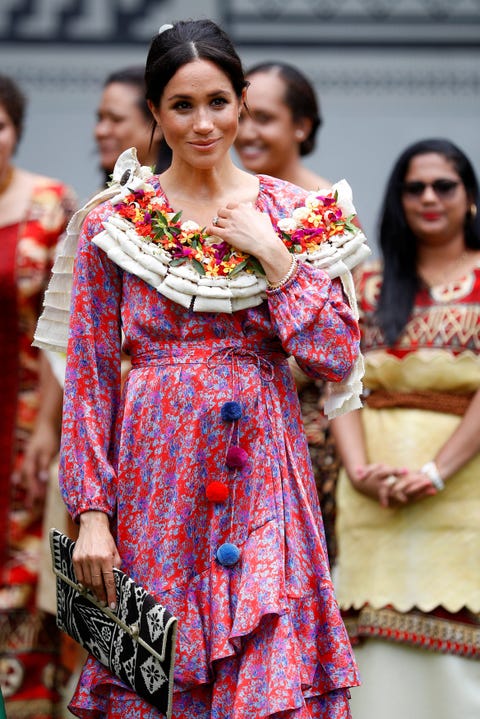 Meghan Markle just rocked a colourful pom pom dress and it's our fave ...