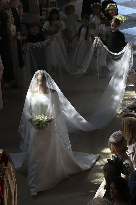 The Touching Detail About Meghan Markles 16 Foot Wedding 
