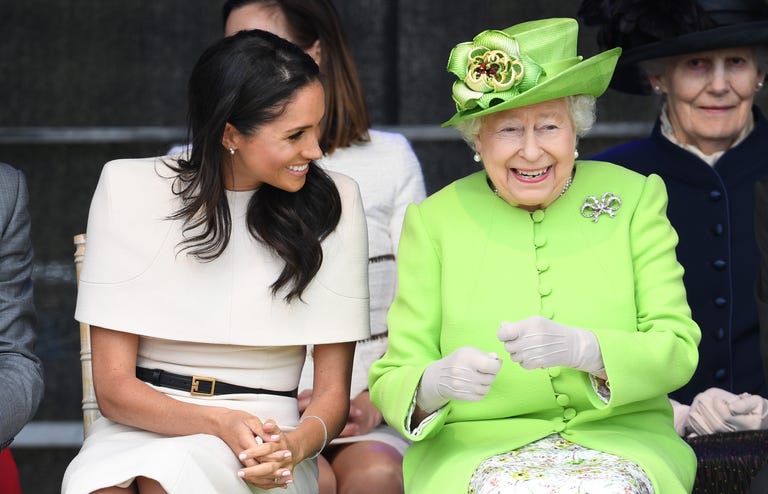 Képtalálat a következőre: „queen and meghan markle”