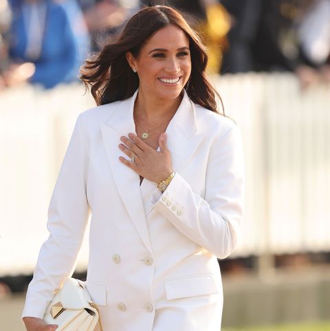 the hague, netherlands   april 15 meghan in a white suit at the invictus games, duchess of sussex attends a reception ahead of the start of the invictus games the hague 2020 on april 15, 2022 in the hague, netherlands photo by chris jacksongetty images for the invictus games foundation