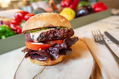 Estas son las mejores hamburguesas vegetarianas y veganas que hemos probado - Restaurantes con receta de hamburguesas veganas y vegetarianas