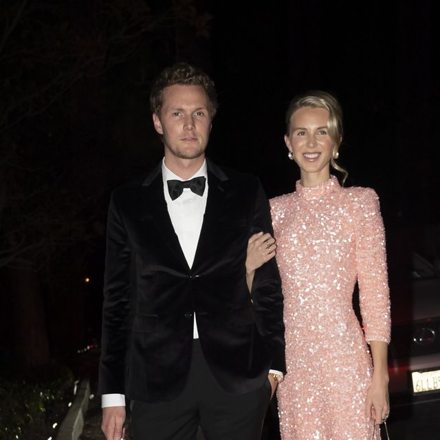 Los extravagantes looks de invitada de la boda de Paris Hilton