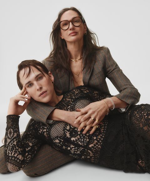 jenna lyons models with tommy dorfman in a mejuri campaign 2022