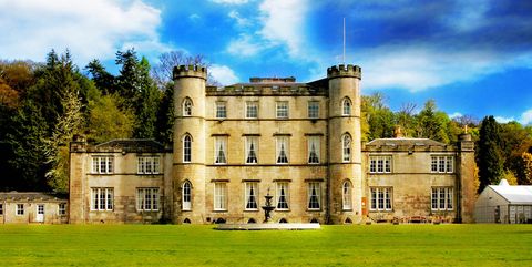 Estate, Property, Building, House, Sky, Mansion, Home, Manor house, Stately home, Château, 
