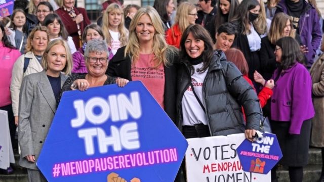 left to right mariella frostrup, mp carolyn harris, penny lancaster and davina mccall with protesters outside the houses of parliament in london demonstrating against ongoing prescription charges for hrt hormone replacement therapy picture date friday october 29, 2021 pa photo see pa story commons menopause photo credit should read steve parsonspa wire
