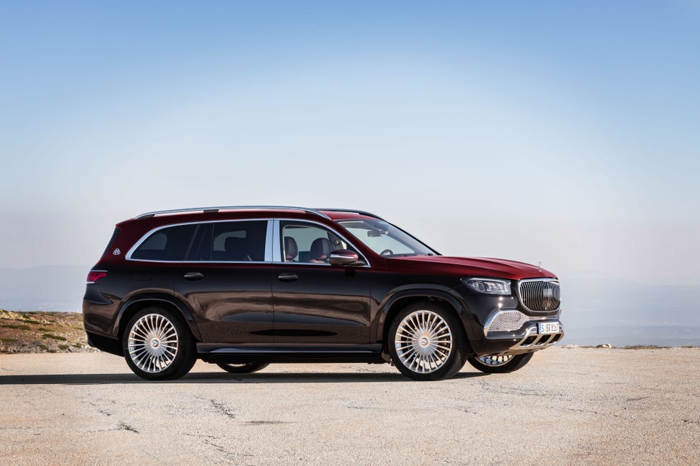 https://hips.hearstapps.com/hmg-prod.s3.amazonaws.com/images/mercedes-maybach-gls600-109-1574312659.jpg?crop=1xw:1xh;center,top&resize=980:*