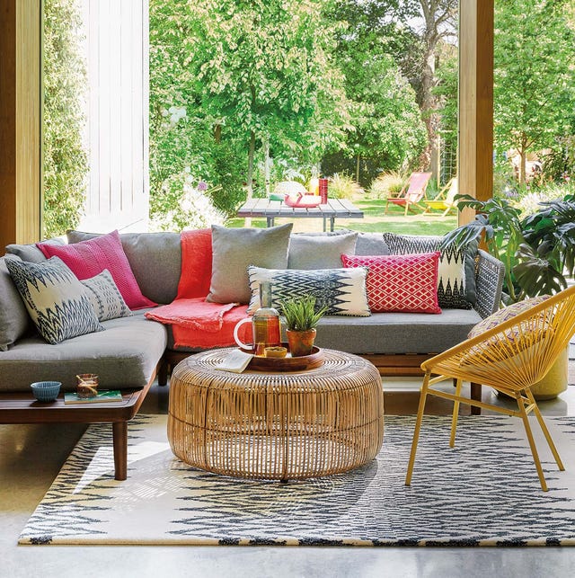 Salón con salida al jardín: Muebles de fibras naturales salón con salida al jardín muebles de fibras naturales