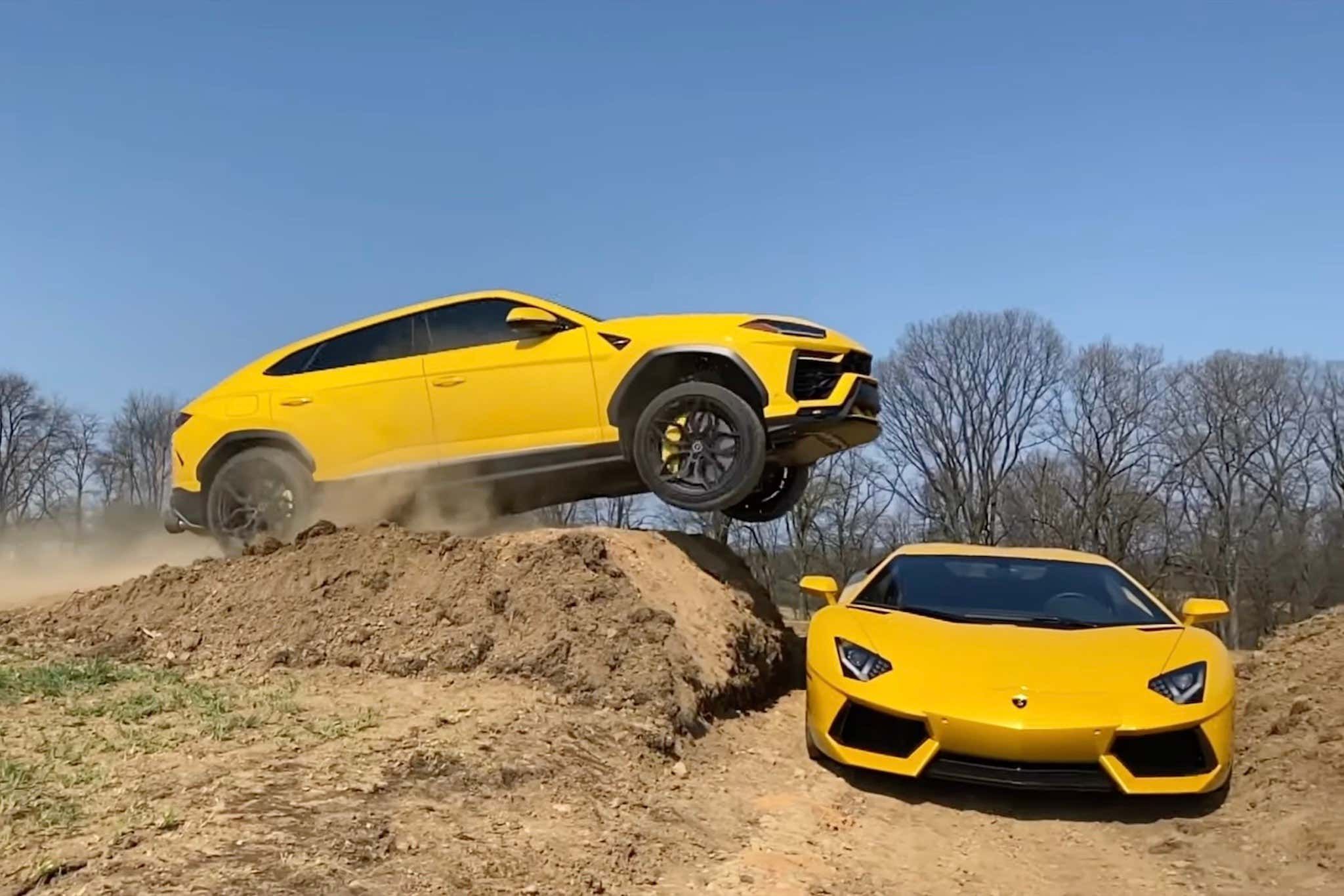 Salta con un Lamborghini Urus sobre un Aventador: ¿Nuevo lio a la vista?