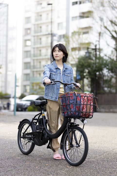 自転車通勤のおしゃれの参考に 業界人6名のサイクルウェア 服装を公開 ファッション Elle エル デジタル