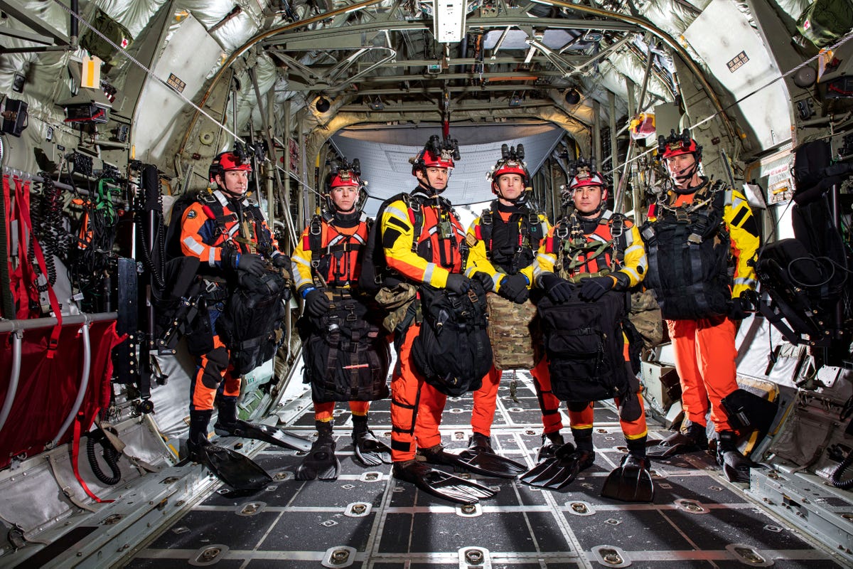 Pararescue The Special Ops Unit That Rescues Navy Seals